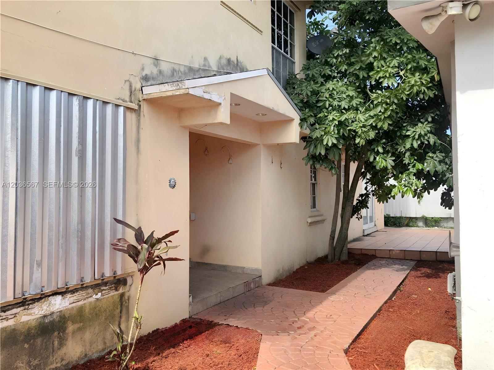 447 E 32nd St, Hialeah FL 33013 photo 3