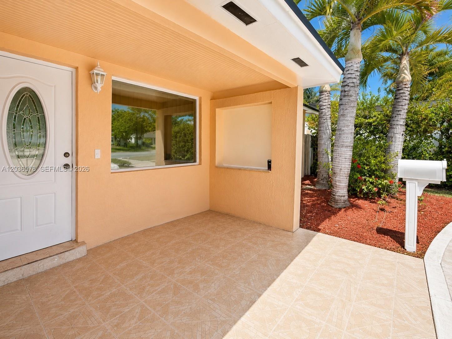 3327 Taft St, Hollywood FL 33021 photo 2