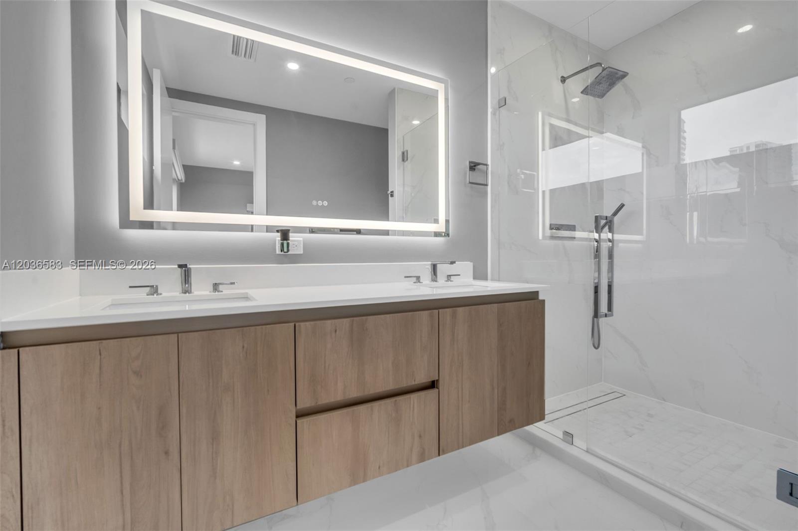 820 NE 2nd St # 1, Fort Lauderdale FL 33301 photo 2
