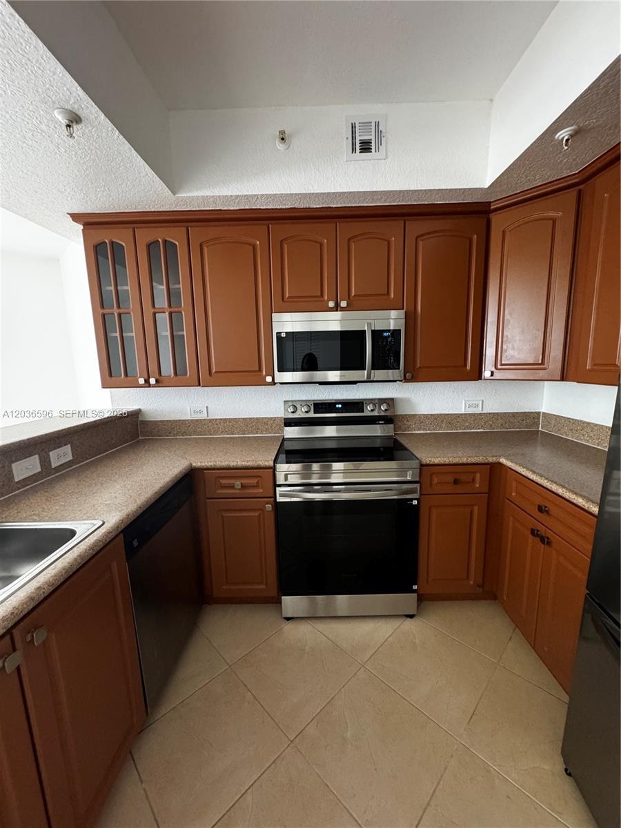 2301 SW 27th Ave # 503, Miami FL 33145 photo 5