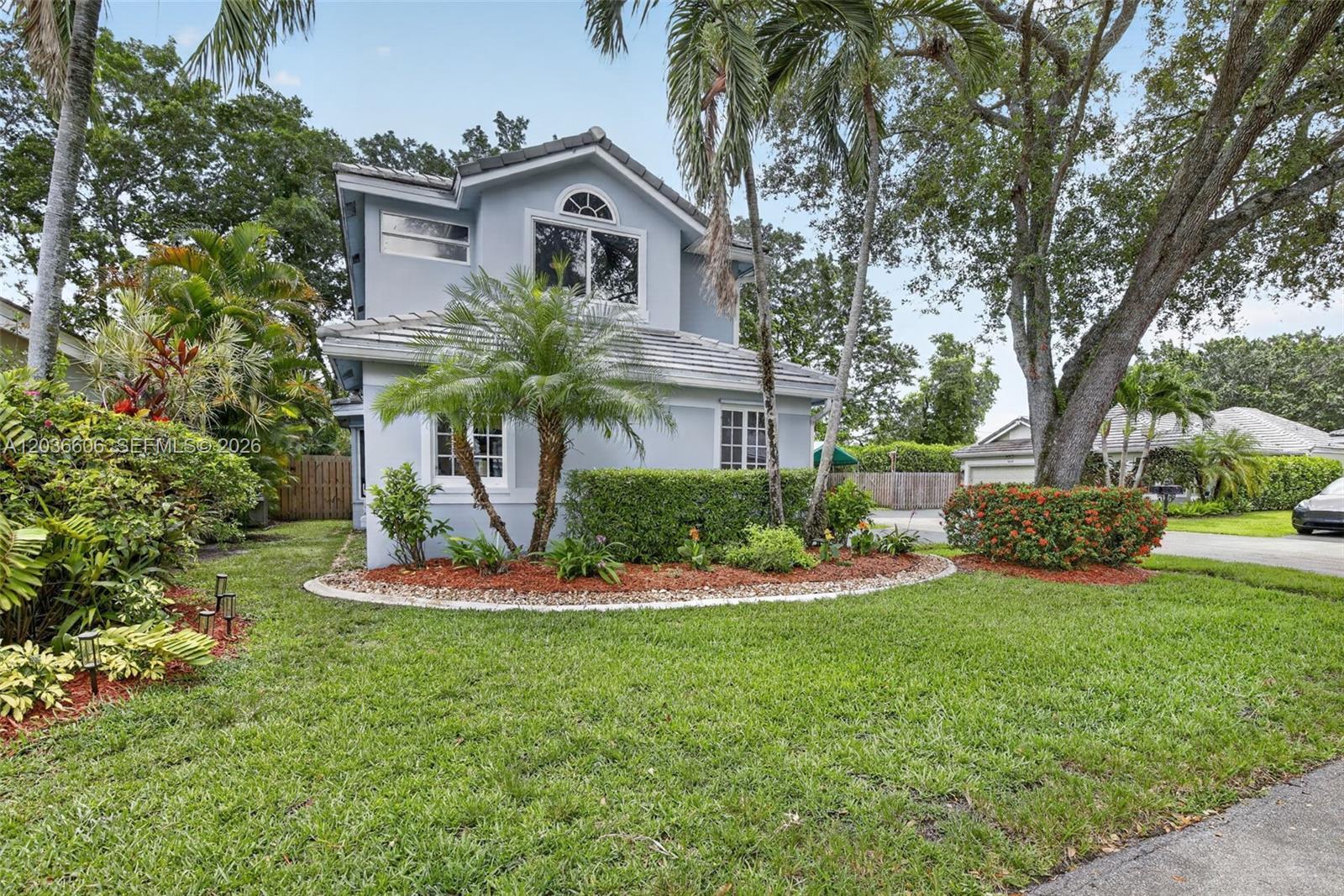 8815 Woodside Ct, Davie FL 33328 photo 2