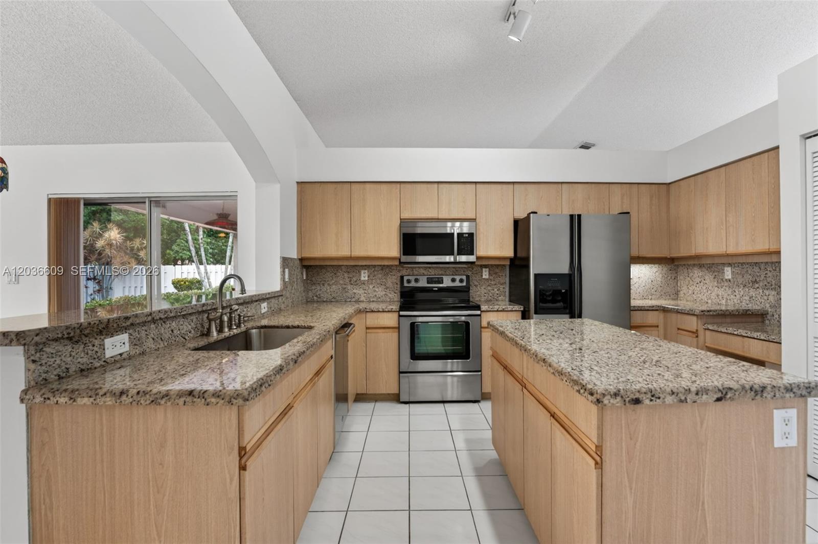 1334 NW 127th Dr, Sunrise FL 33323 photo 3