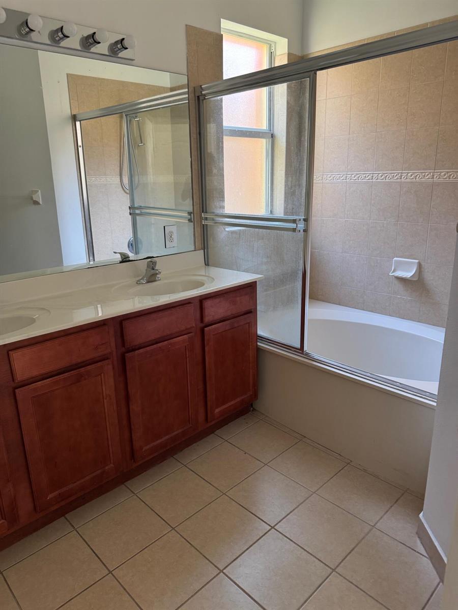 3977 NE 11th Drive, Homestead FL 33033 photo 3