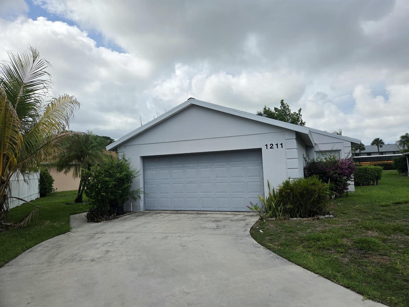 1211 Pine Sage Circle, West Palm Beach FL 33409 photo 2