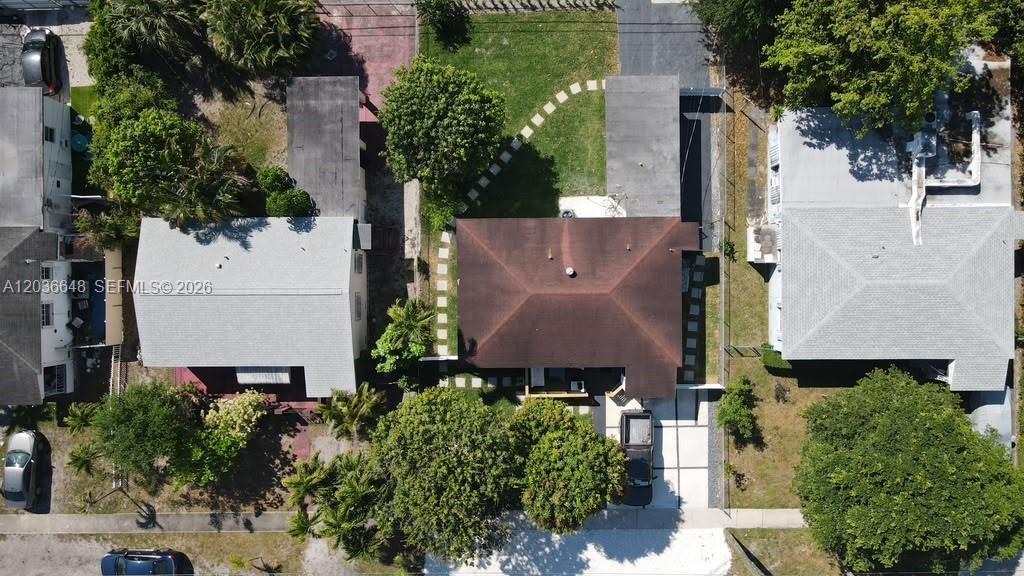 150 NE 169th Ter, North Miami Beach FL 33162 photo 2