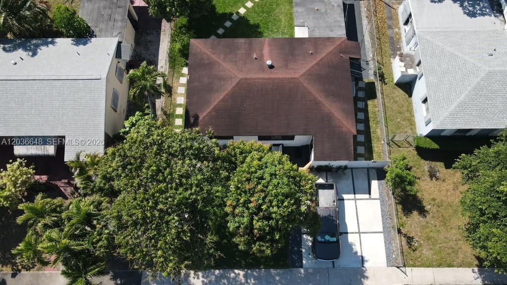 150 NE 169th Ter, North Miami Beach FL 33162