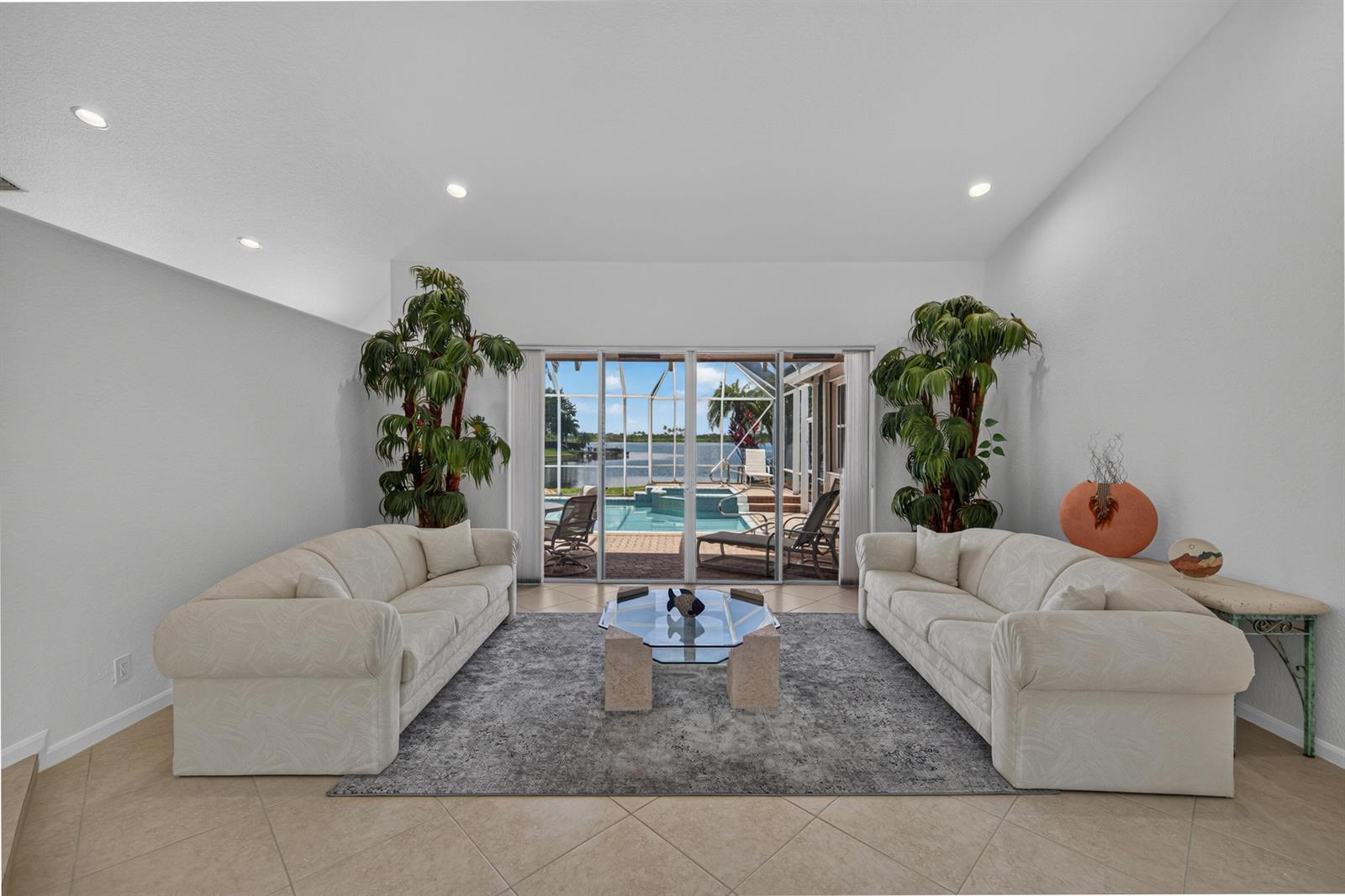 1501 NW 180th Way, Pembroke Pines FL 33029 photo 2