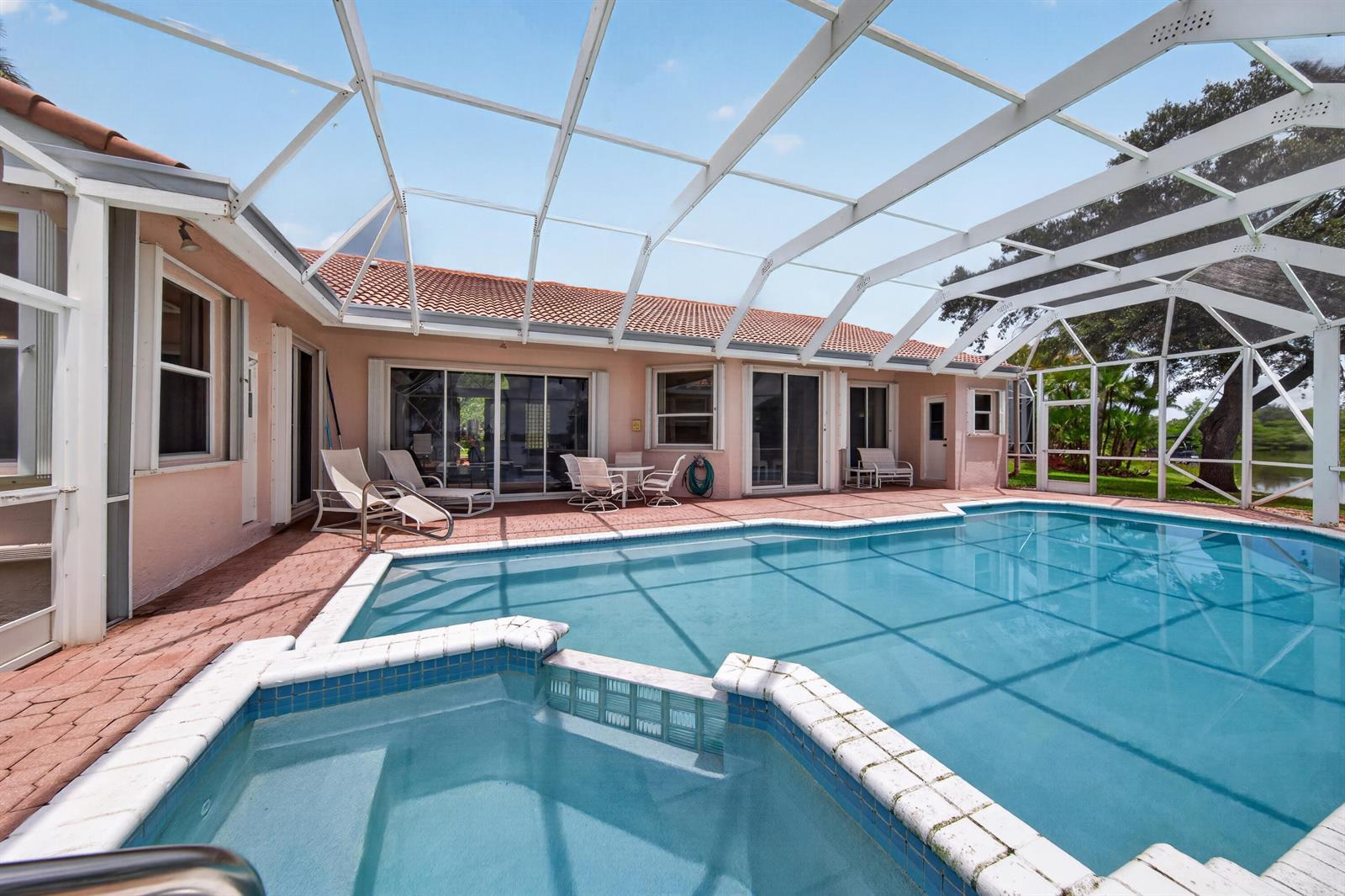 1501 NW 180th Way, Pembroke Pines FL 33029 photo 3