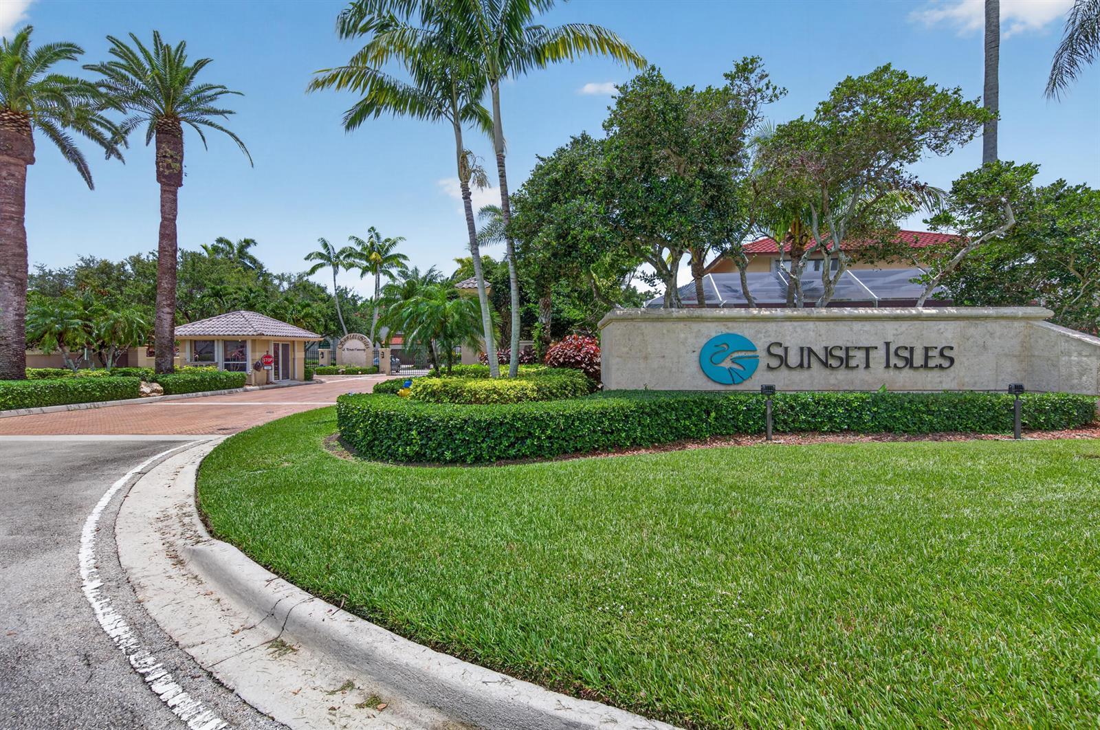 1501 NW 180th Way, Pembroke Pines FL 33029 photo 4