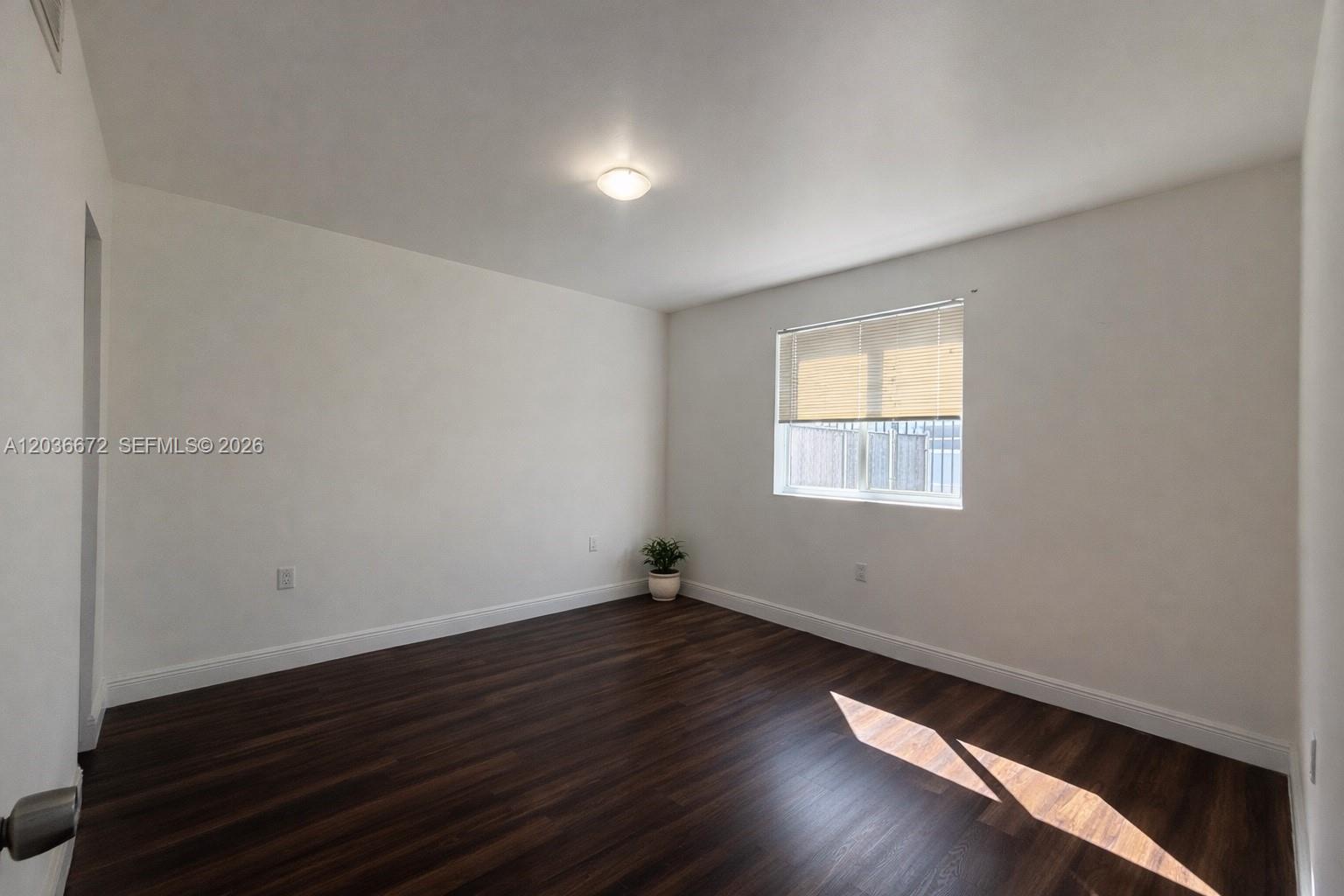 540 NW 7th St # 4, Miami FL 33136 photo 5