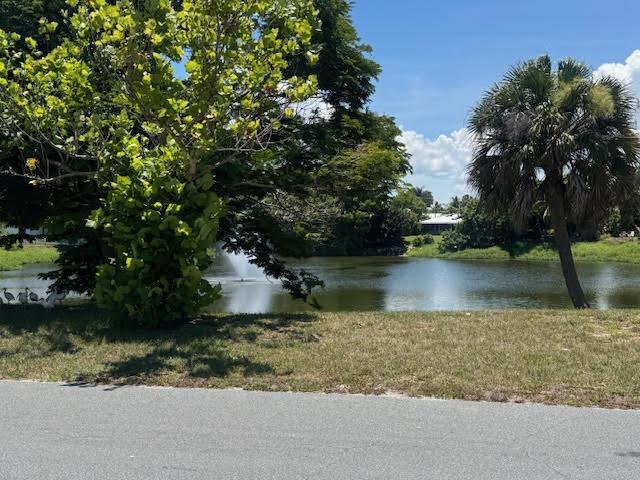 709 SE Alamanda Way, Stuart FL 34996 photo 3