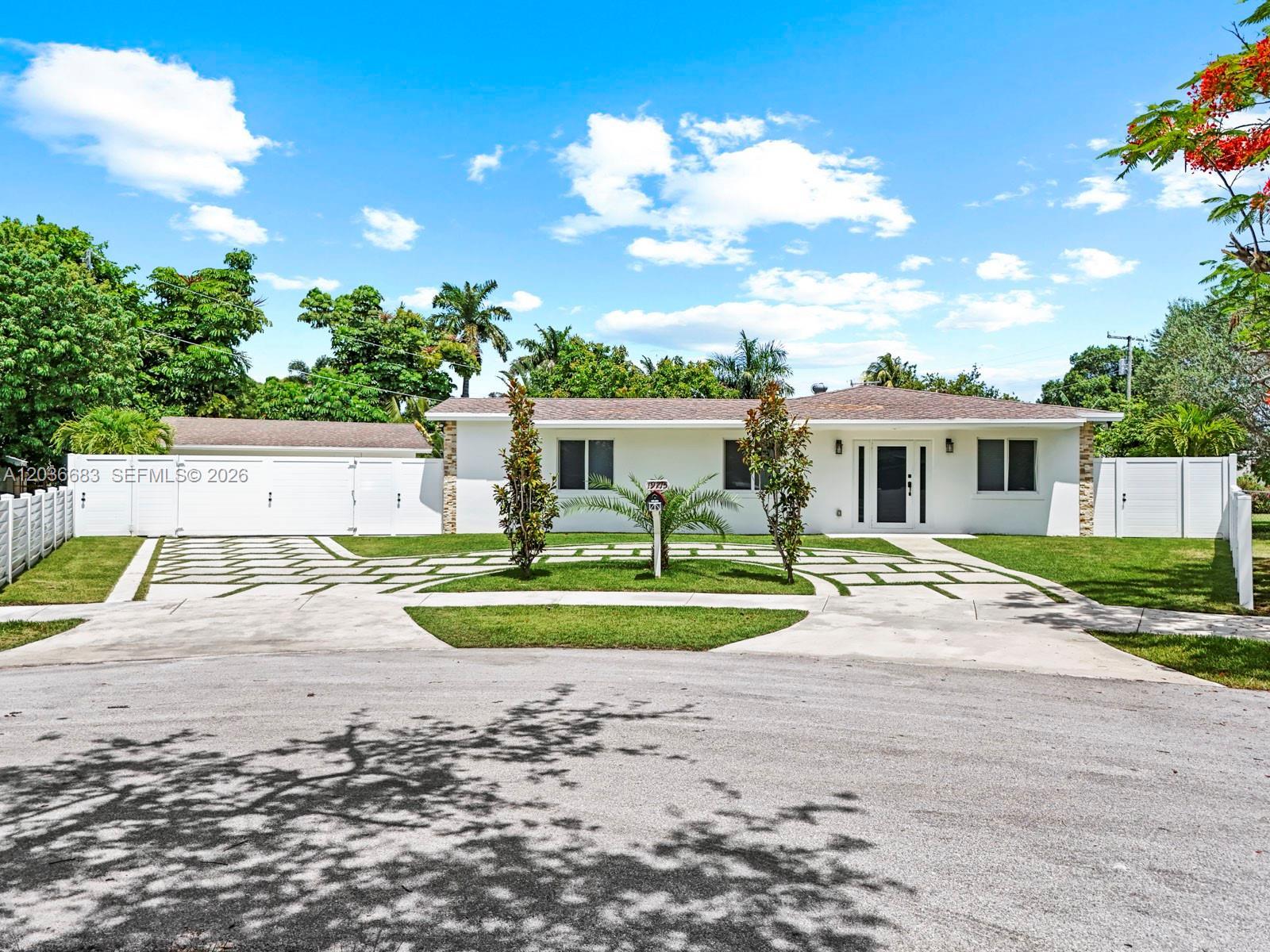 19715 SW 99th Pl, Cutler Bay FL 33157