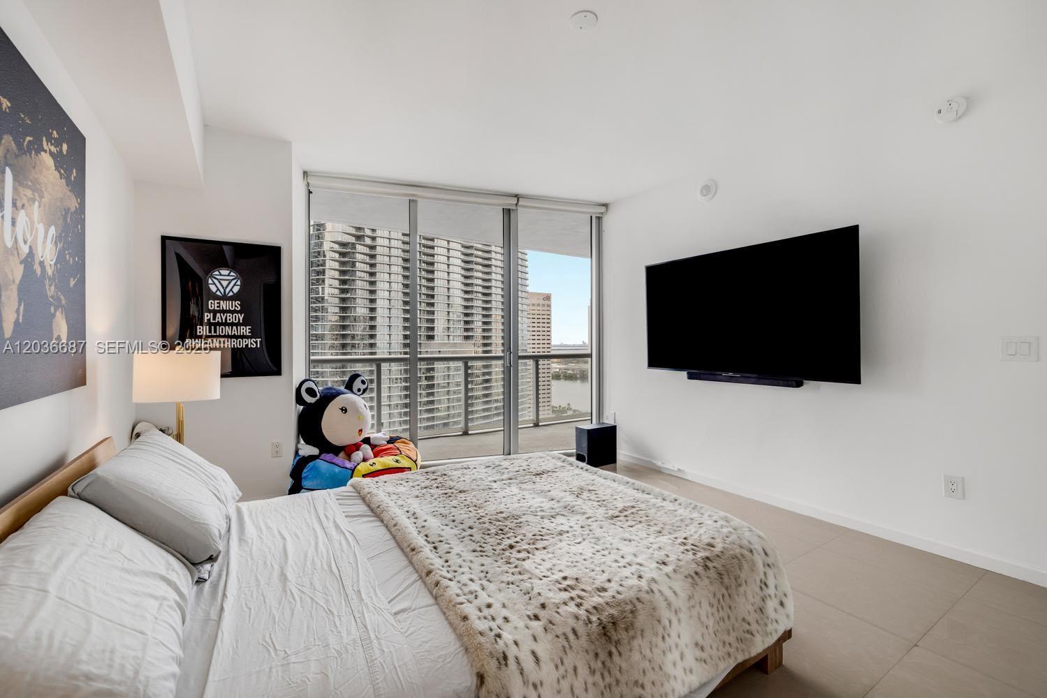 475 Brickell Ave # 3214, Miami FL 33131 photo 4