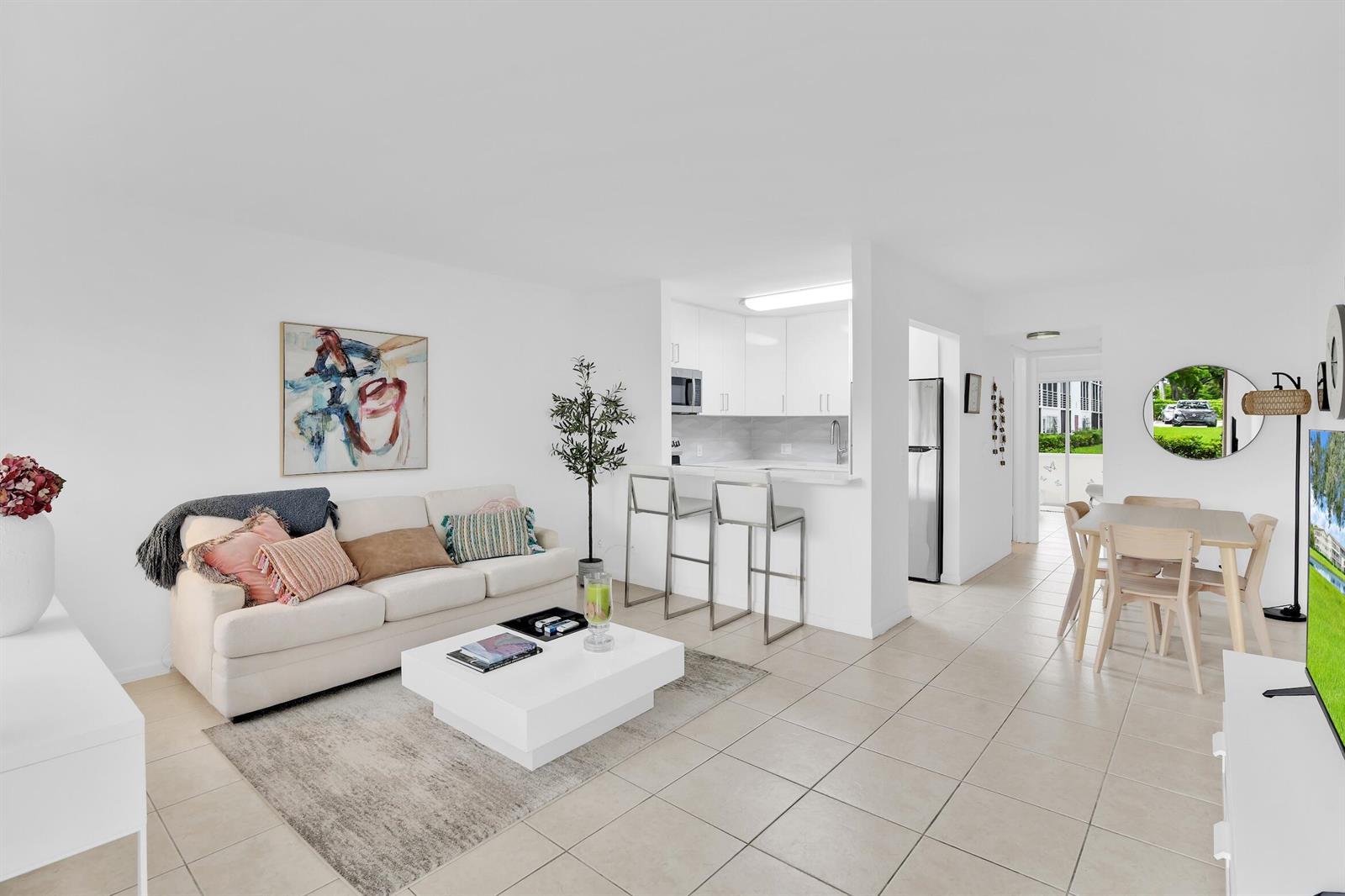 175 Fanshaw E, Boca Raton FL 33434