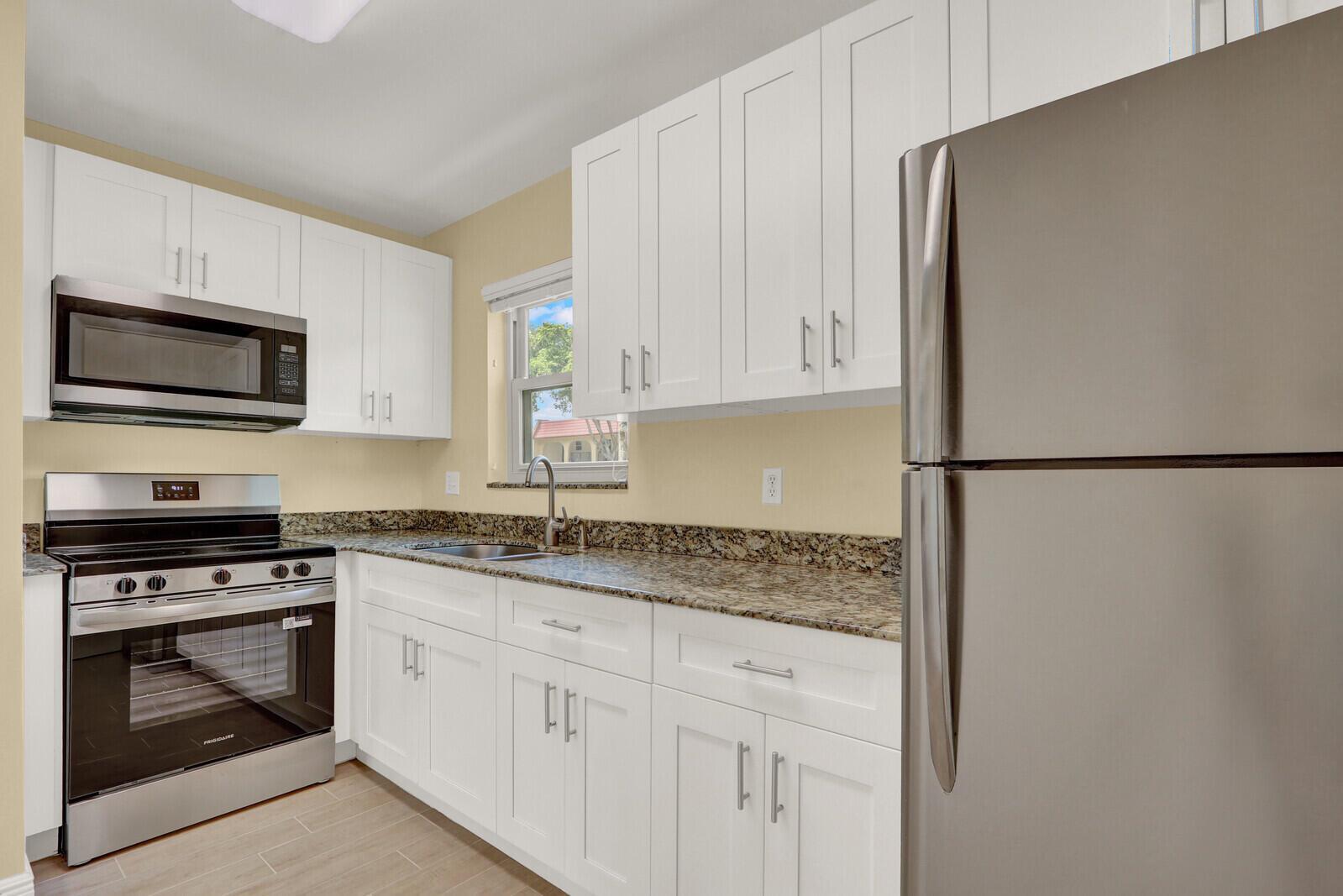 201 Lake Frances Drive, West Palm Beach FL 33411 photo 5