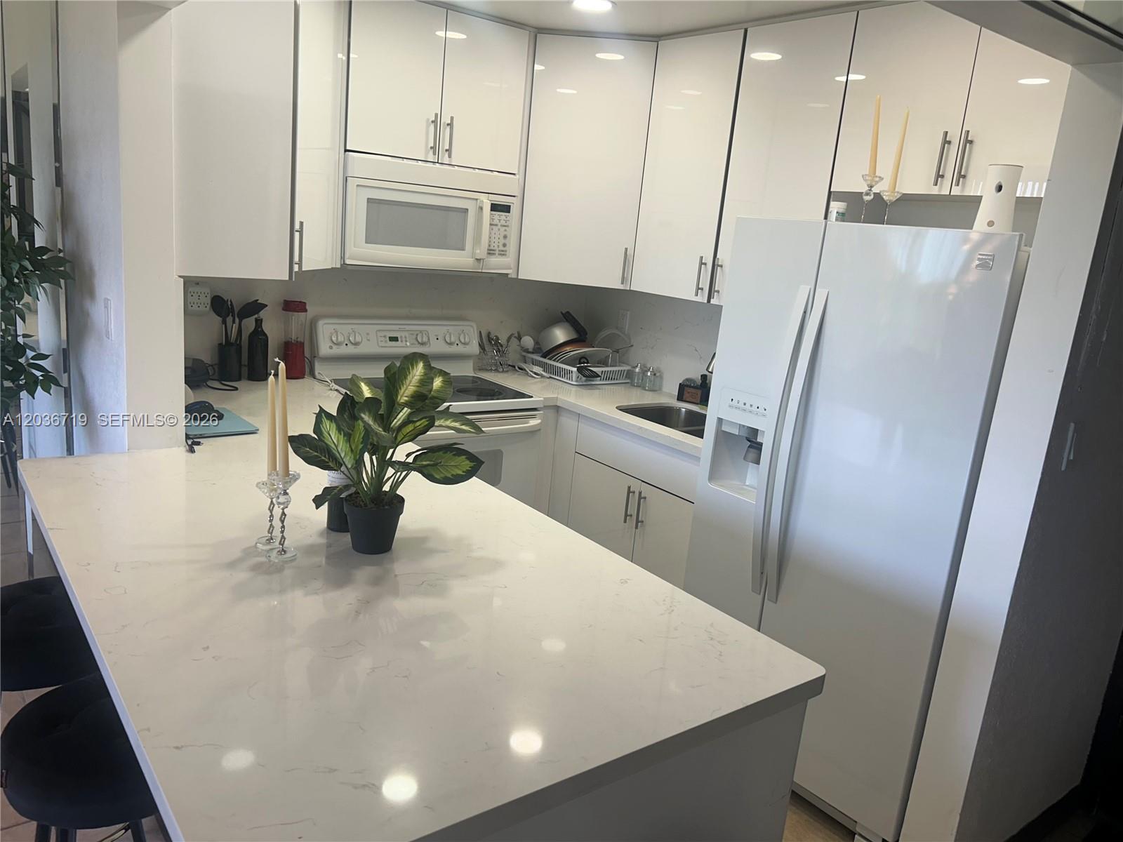 820 NW 87th Ave # 408, Miami FL 33172 photo 3