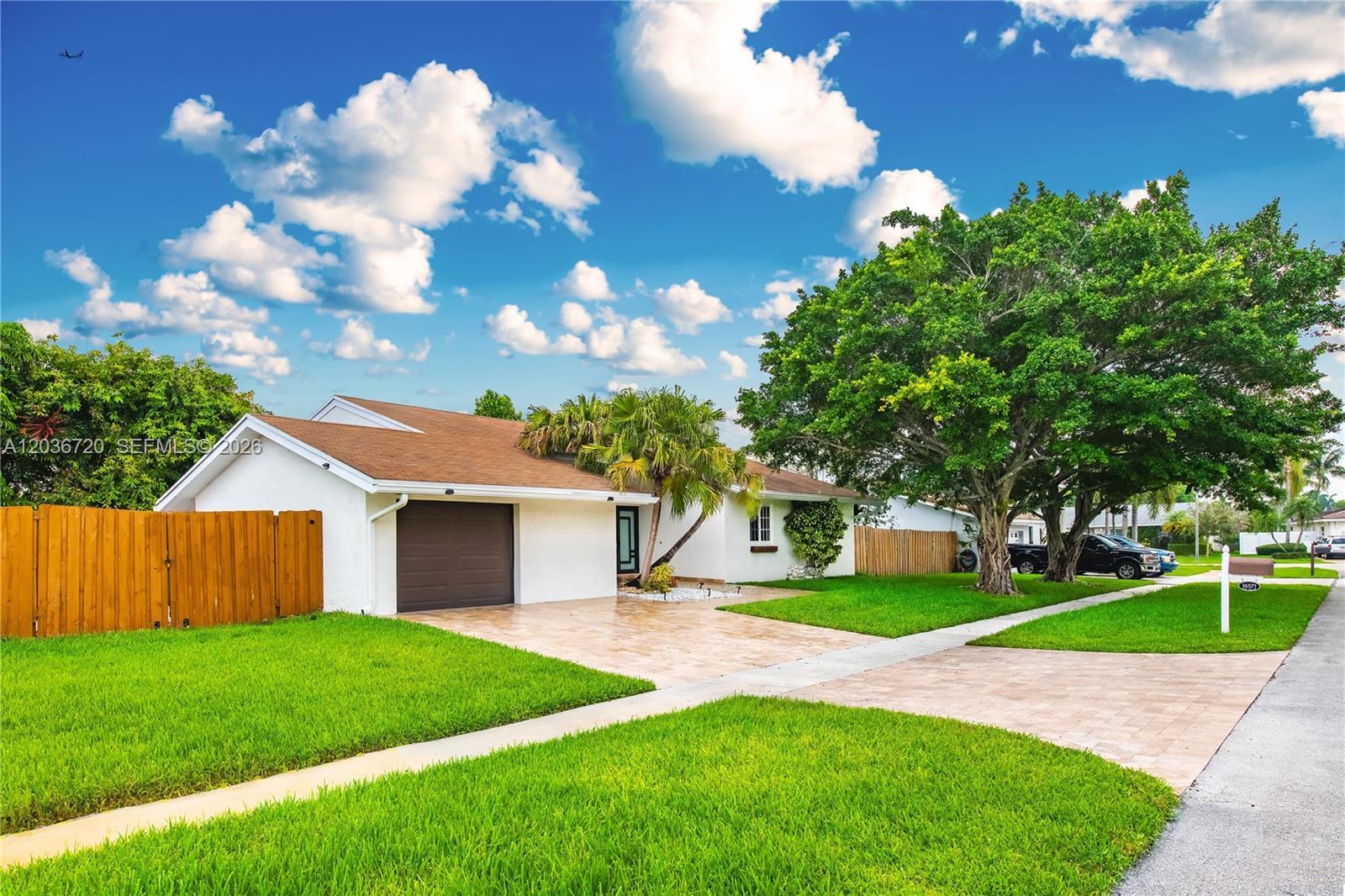 16571 Lake Tree Dr, Weston FL 33326 photo 3