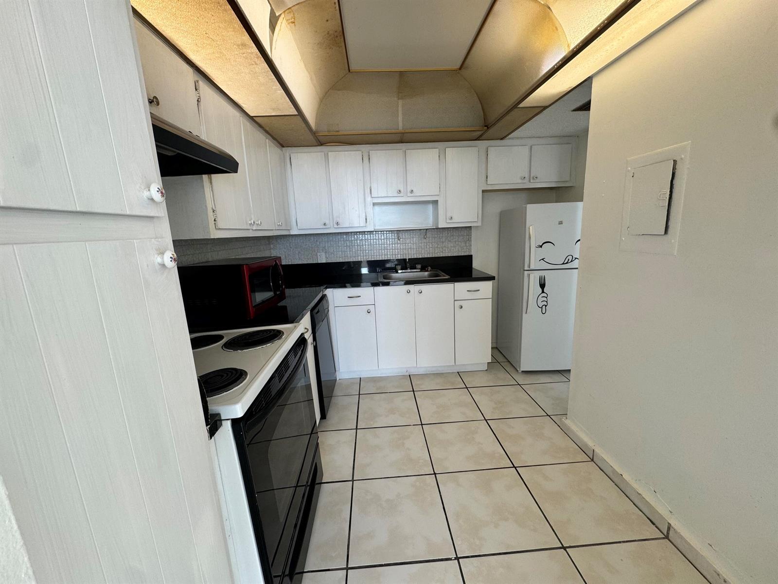 2025 NE 164th Street # 601, North Miami Beach FL 33162 photo 4