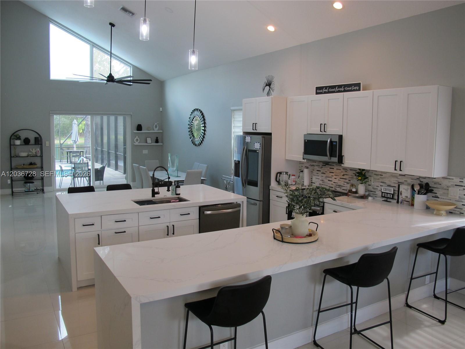 5285 NW 112th Ter, Coral Springs FL 33076 photo 4