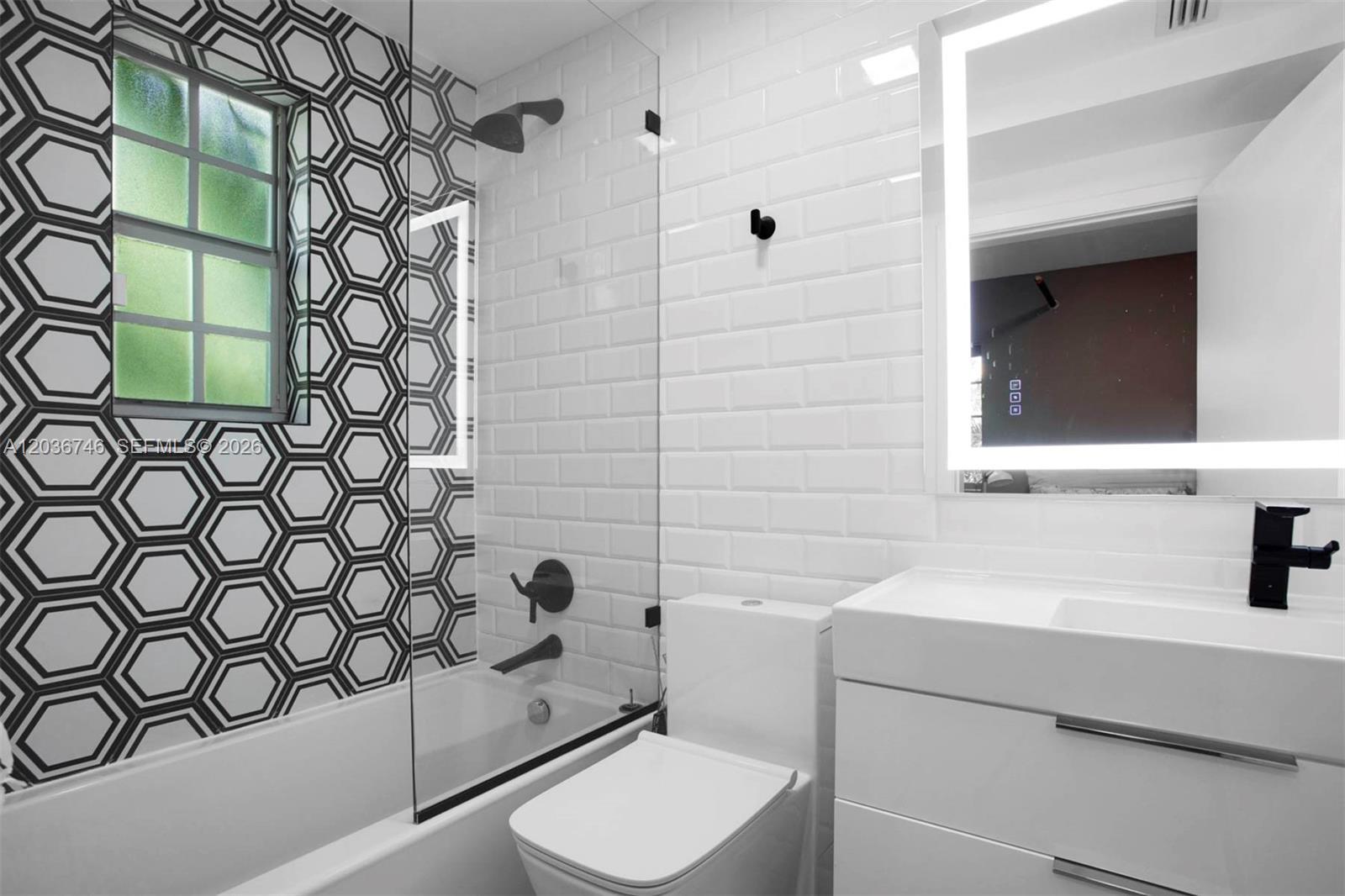 901 3rd St # 3, Miami Beach FL 33139 photo 3