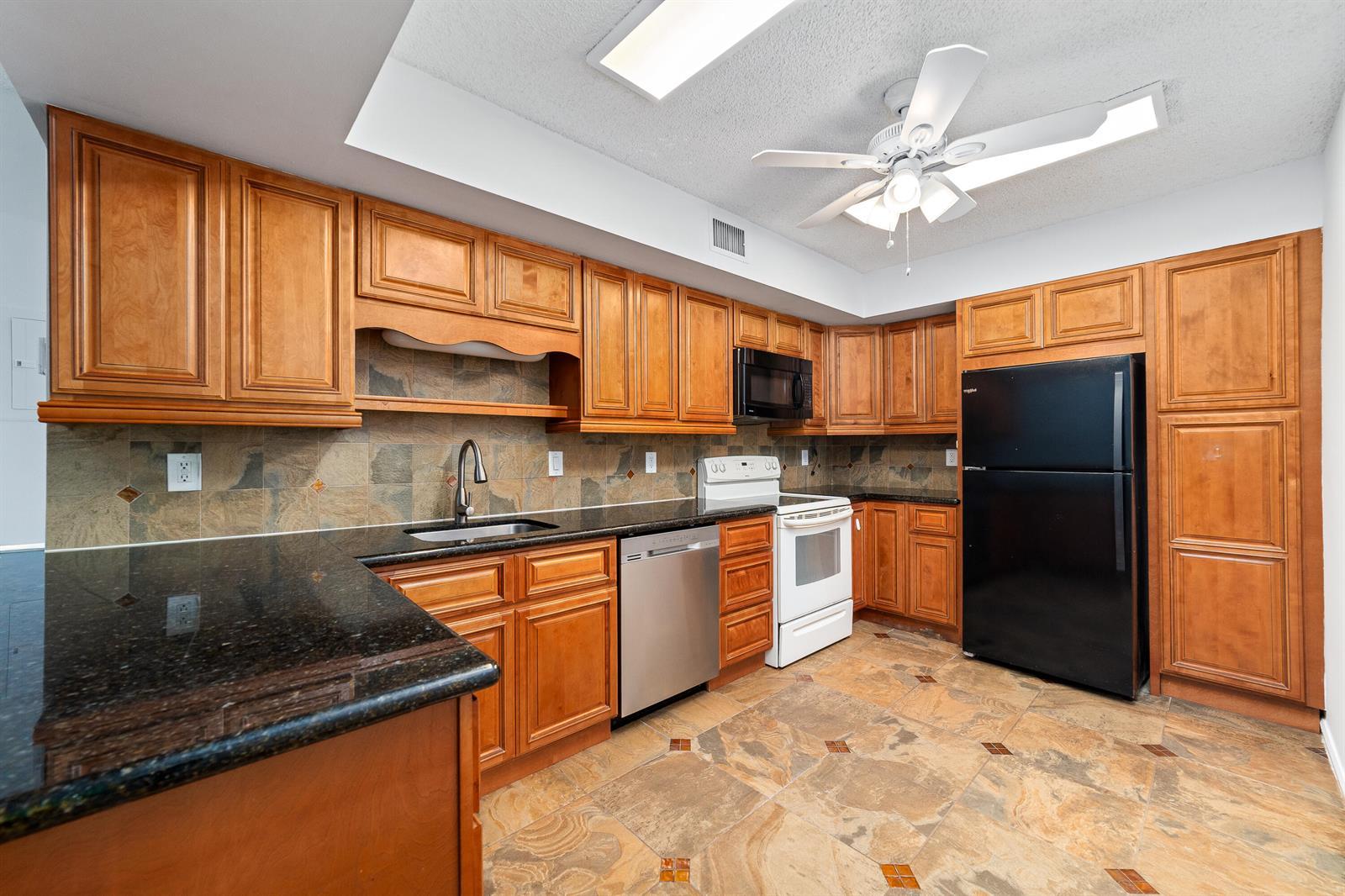 3151 Leewood Terrace # L228, Boca Raton FL 33431