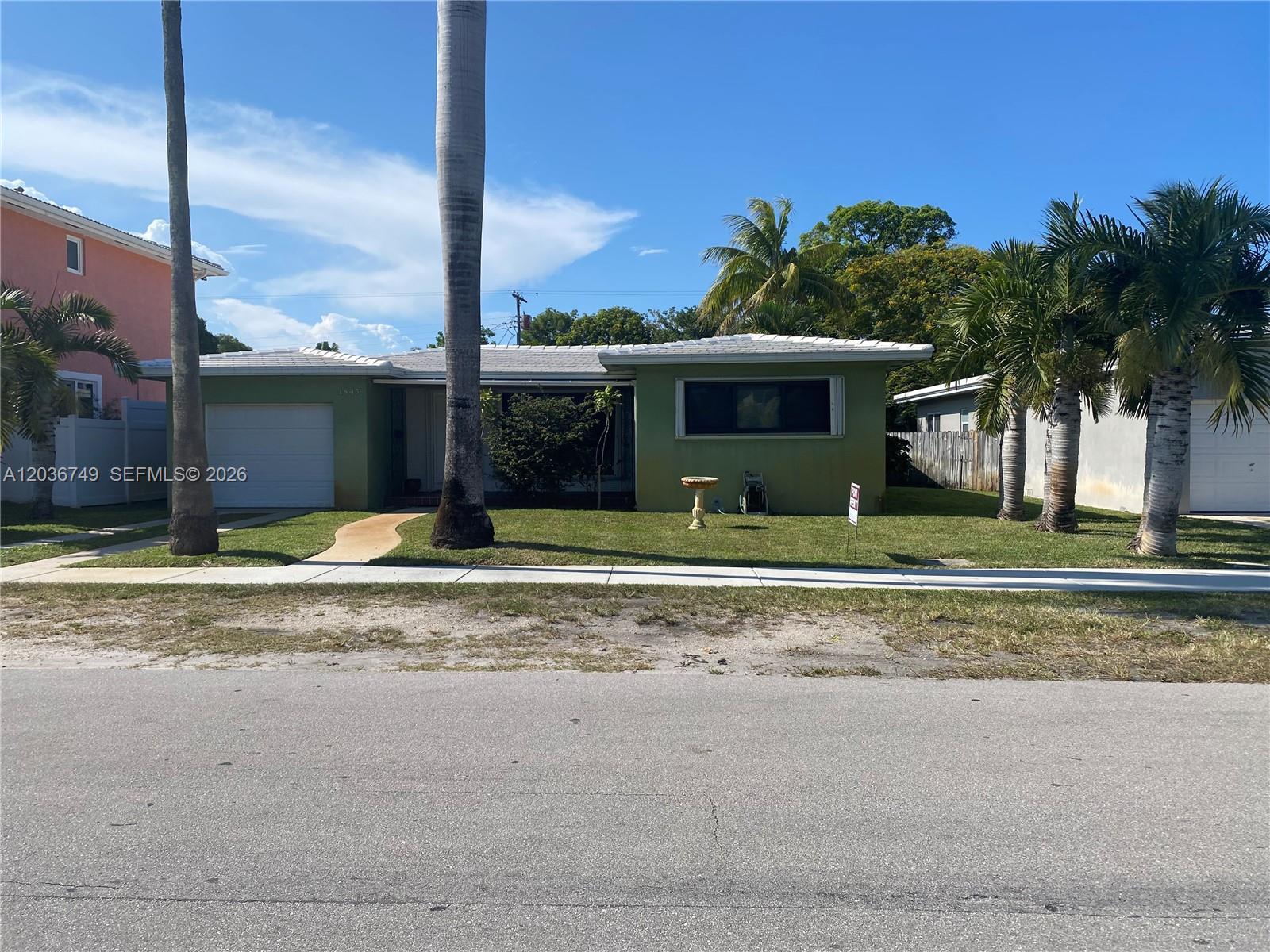 1845 Thomas St, Hollywood FL 33020 photo 2