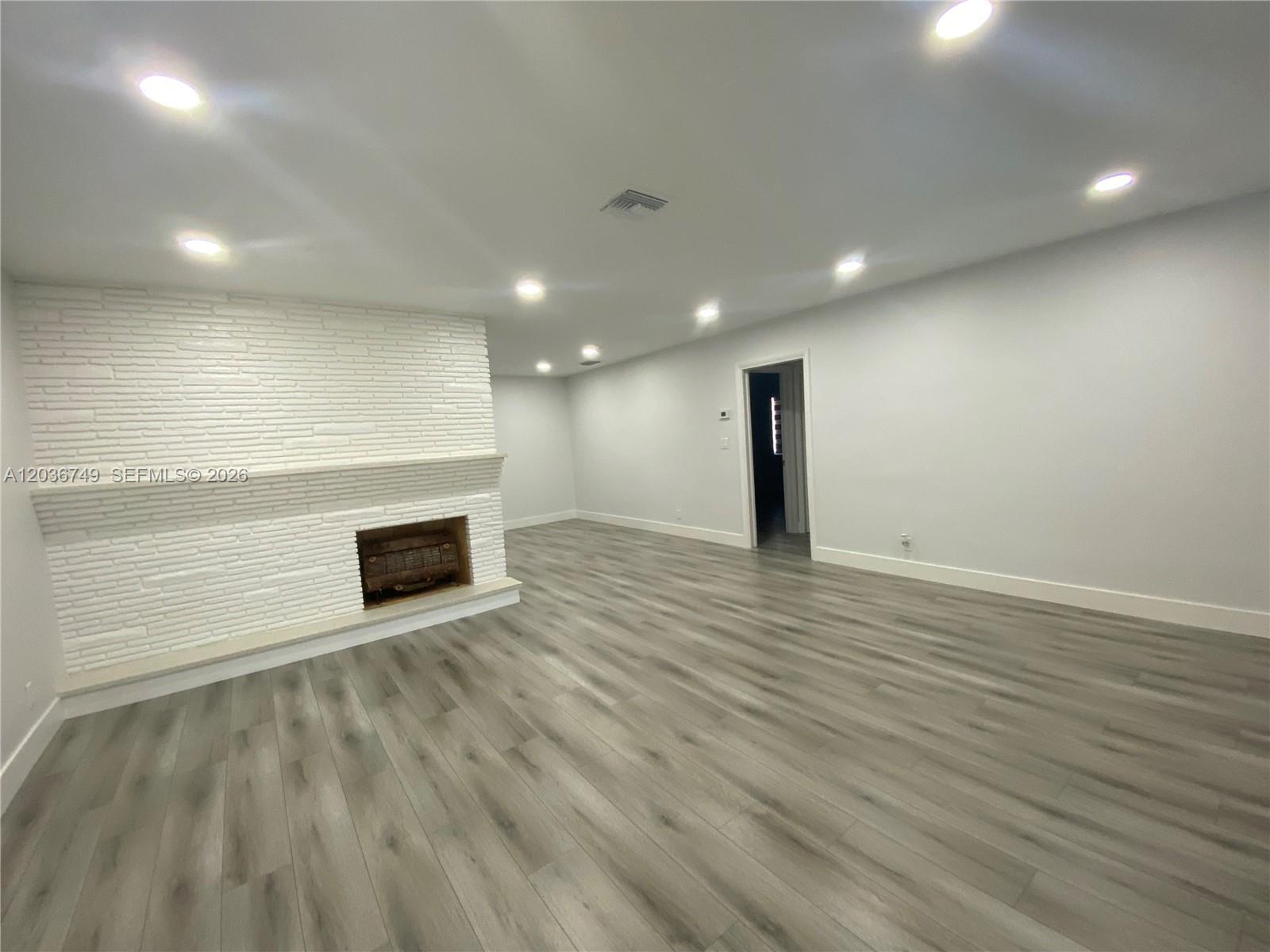 1845 Thomas St, Hollywood FL 33020 photo 3