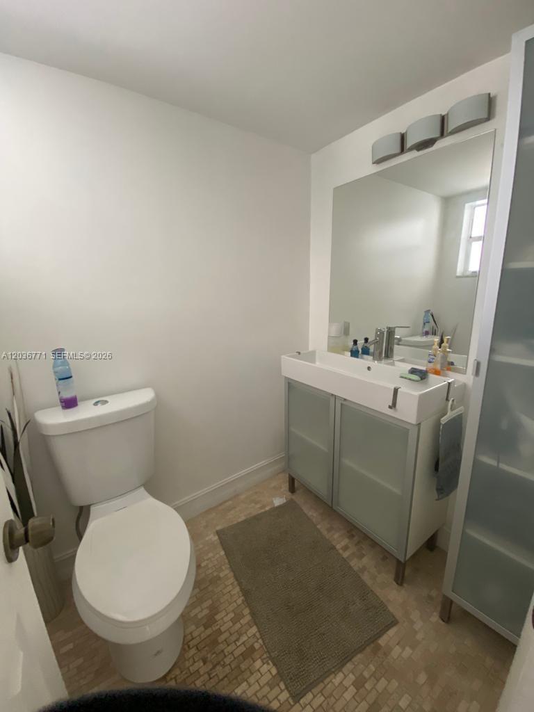 873 NE 195th St # 308, Miami FL 33179 photo 2