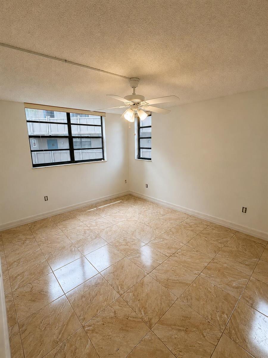 1000 Colony Point Circle # 315, Pembroke Pines FL 33026 photo 3