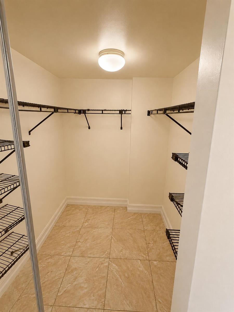 1000 Colony Point Circle # 315, Pembroke Pines FL 33026 photo 4