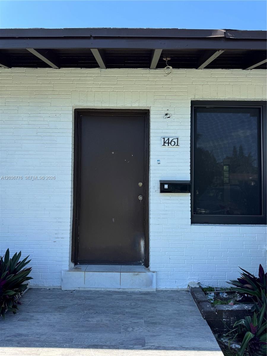 1461 NE 118 St, Miami FL 33161 photo 2
