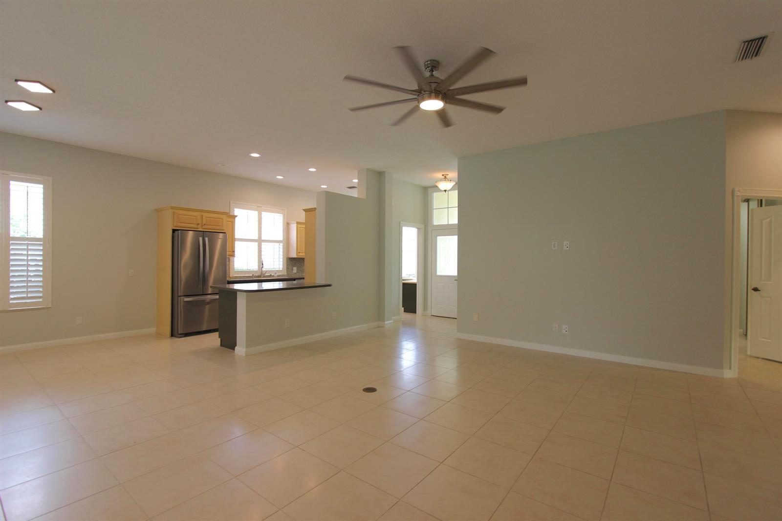 117 Hampton Circle, Jupiter FL 33458 photo 5