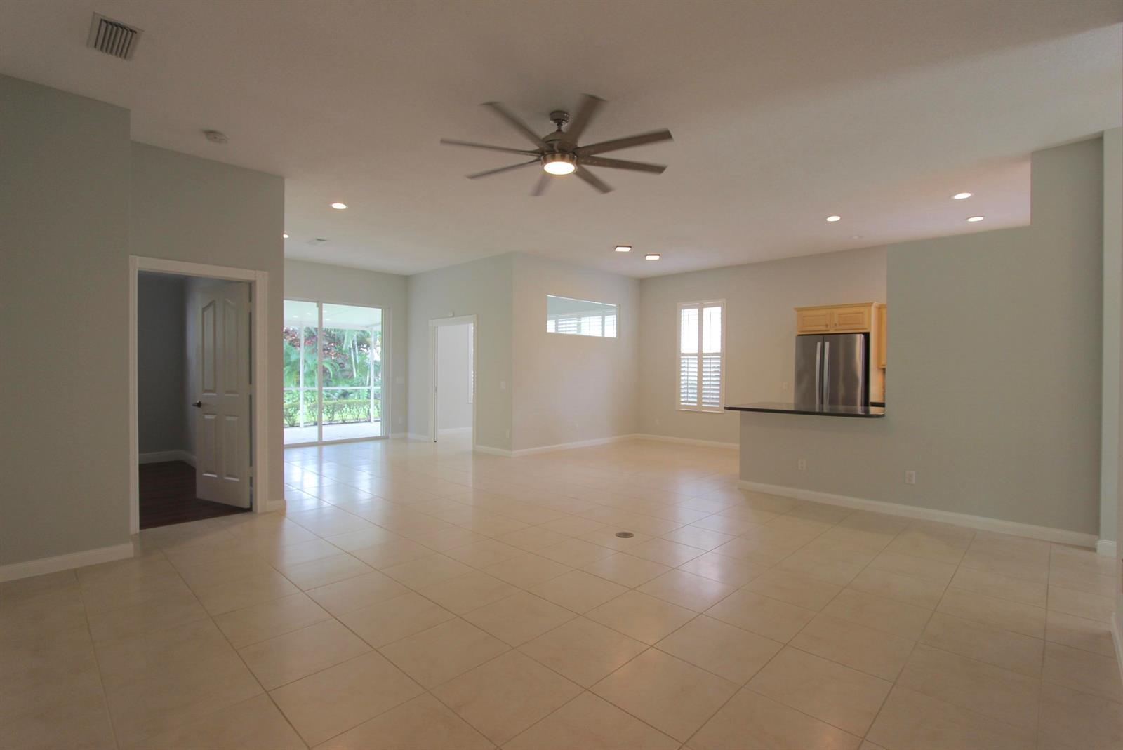 117 Hampton Circle, Jupiter FL 33458 photo 4