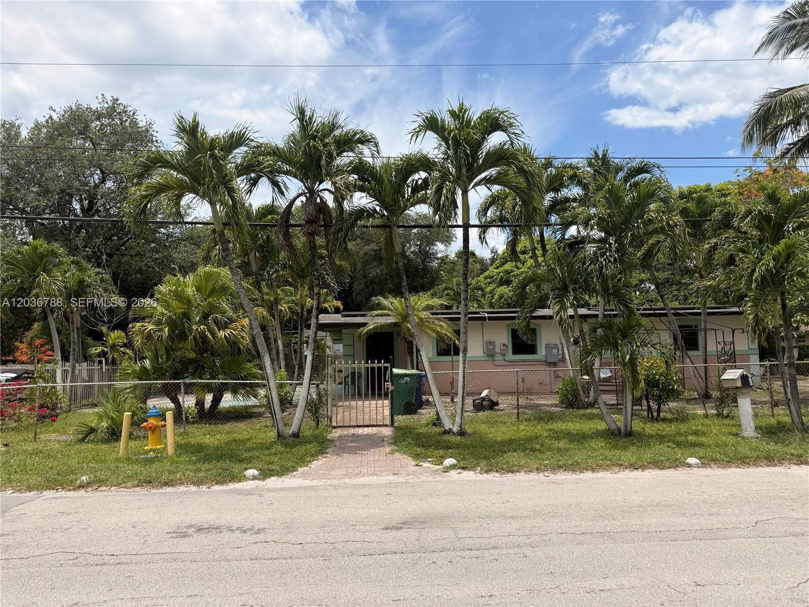 16500 NE 5th Ave, Miami FL 33162 photo 2