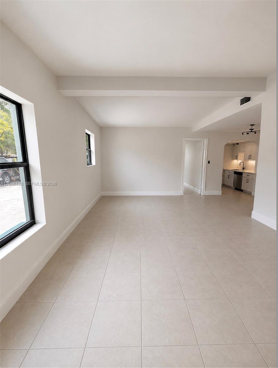16500 NE 5th Ave, Miami FL 33162 photo 5