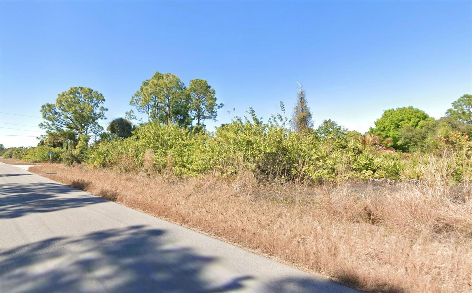 723 Bianca Avenue S, Lehigh Acres FL 33974 photo 2