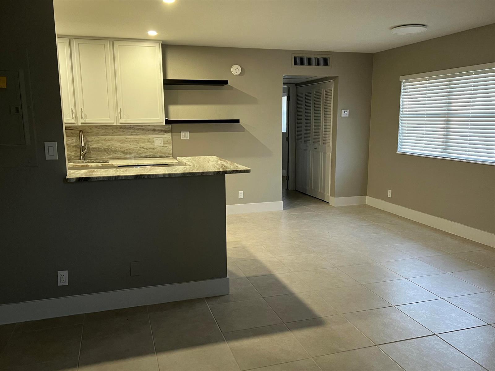 267 Flanders F, Delray Beach FL 33484 photo 3