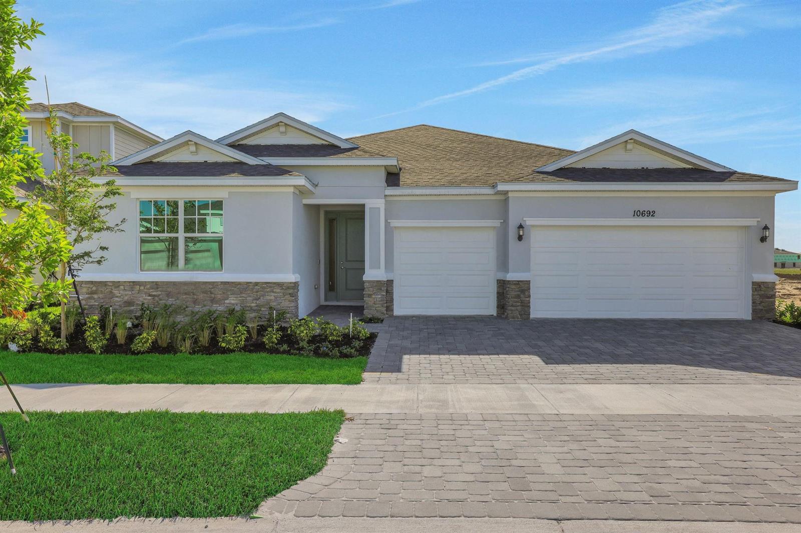 10717 NW Suncrest Lp, Port St. Lucie FL 34987