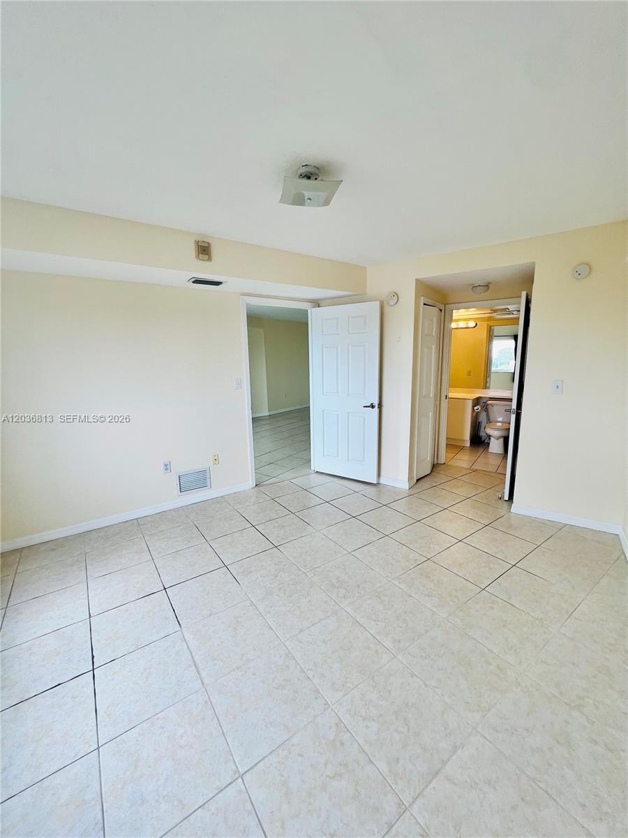 2415 NW 16th St Rd # 1, Miami FL 33125 photo 5