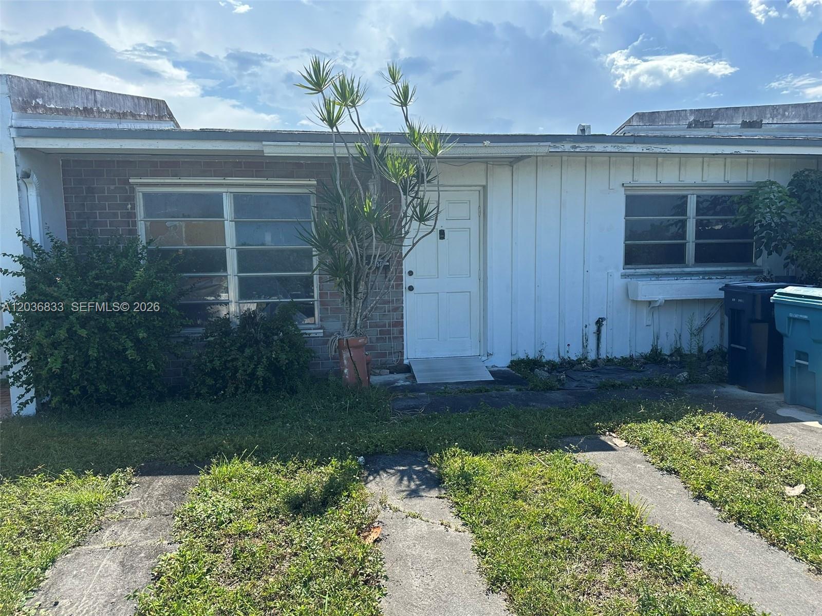 2058 SW 102nd Ct, Miami FL 33165