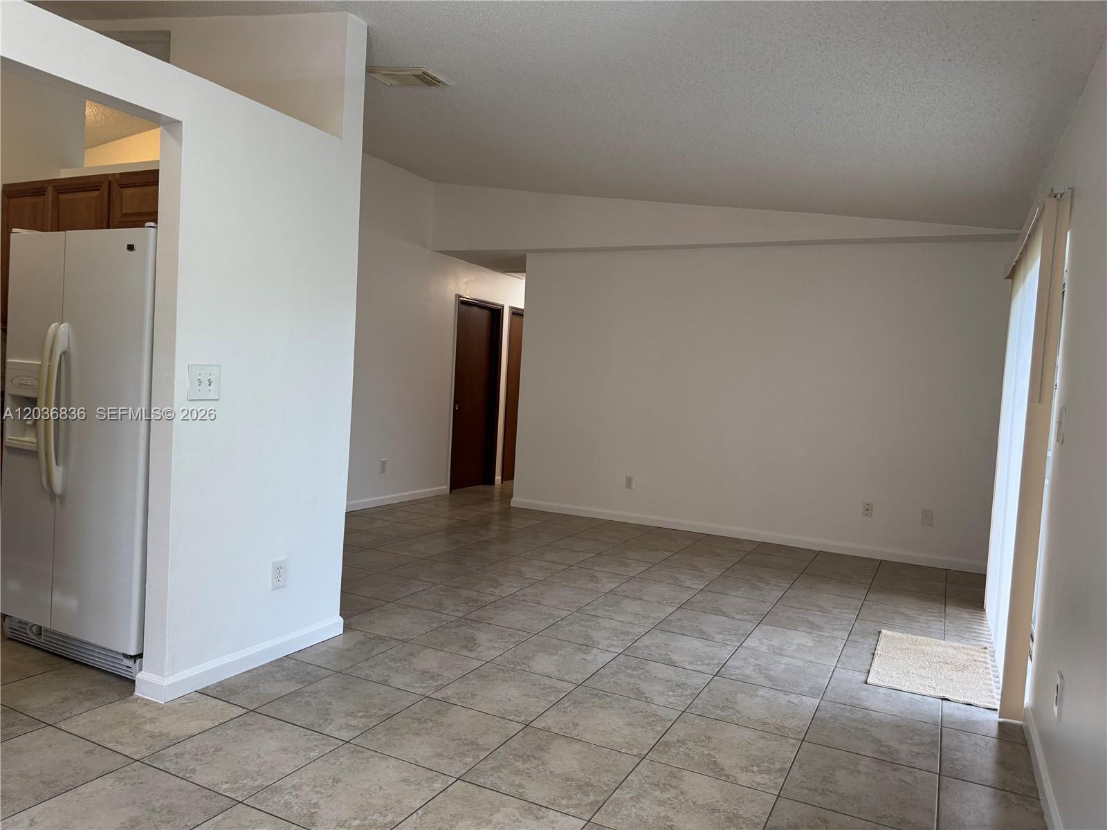 8556 SW 210th Ter, Cutler Bay FL 33189 photo 3