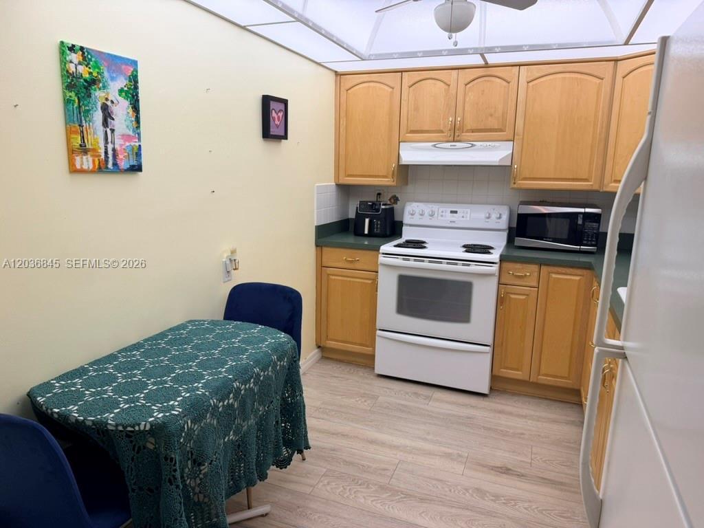1400 Saint Charles Pl # 701, Pembroke Pines FL 33026 photo 5