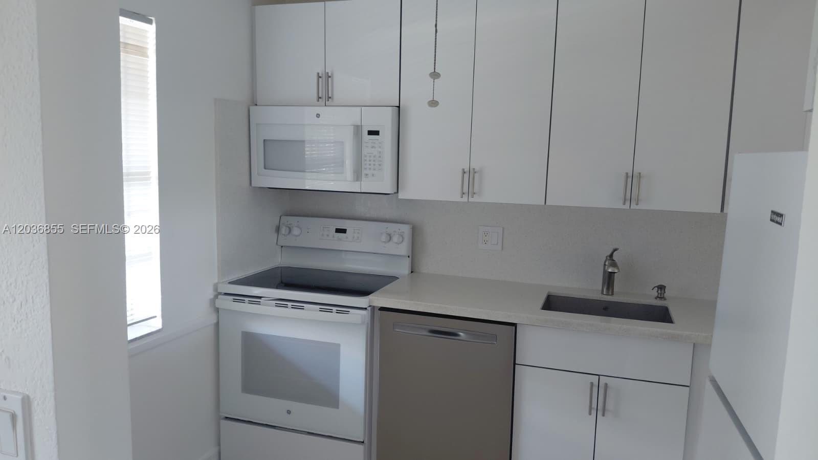 7897 Golf Cir Dr # 306, Margate FL 33063