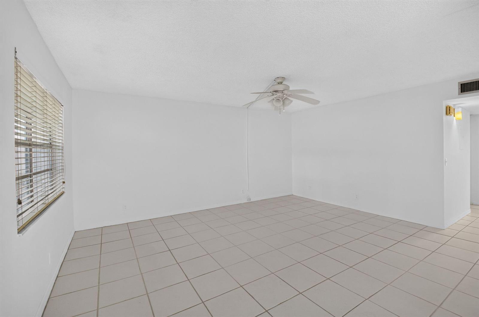 200 Normandy E # 200, Delray Beach FL 33484 photo 2