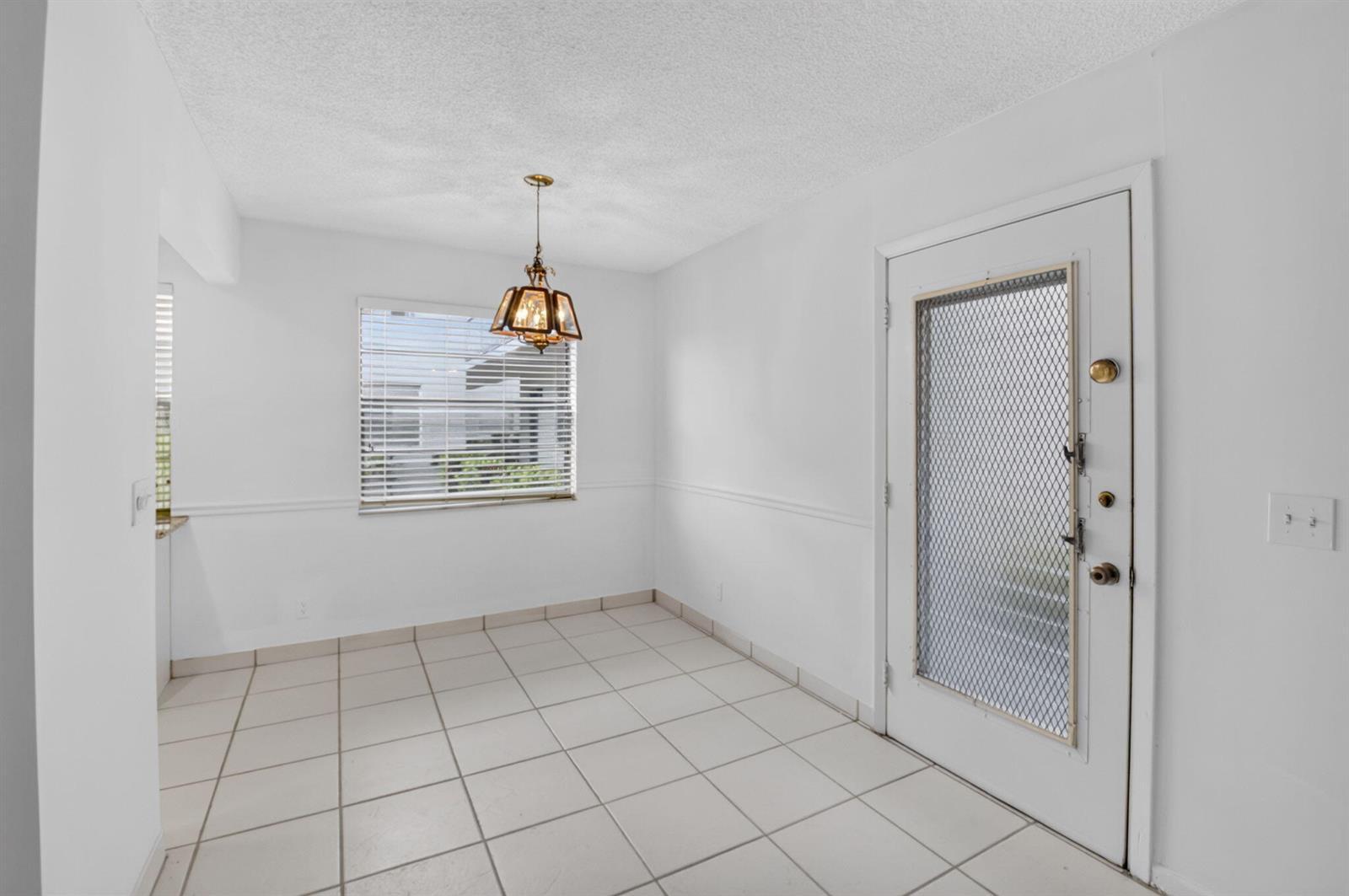 200 Normandy E # 200, Delray Beach FL 33484 photo 4