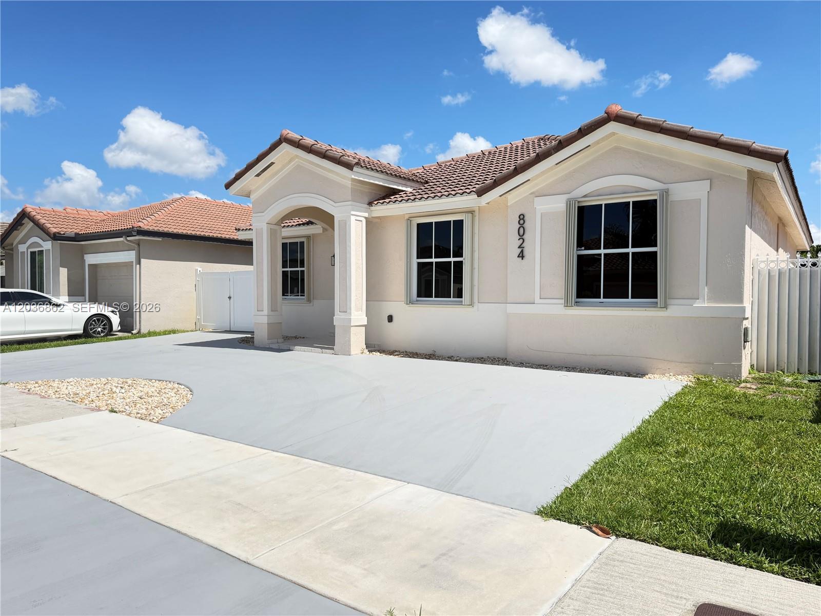 8024 NW 198th Ter, Hialeah FL 33015 photo 3