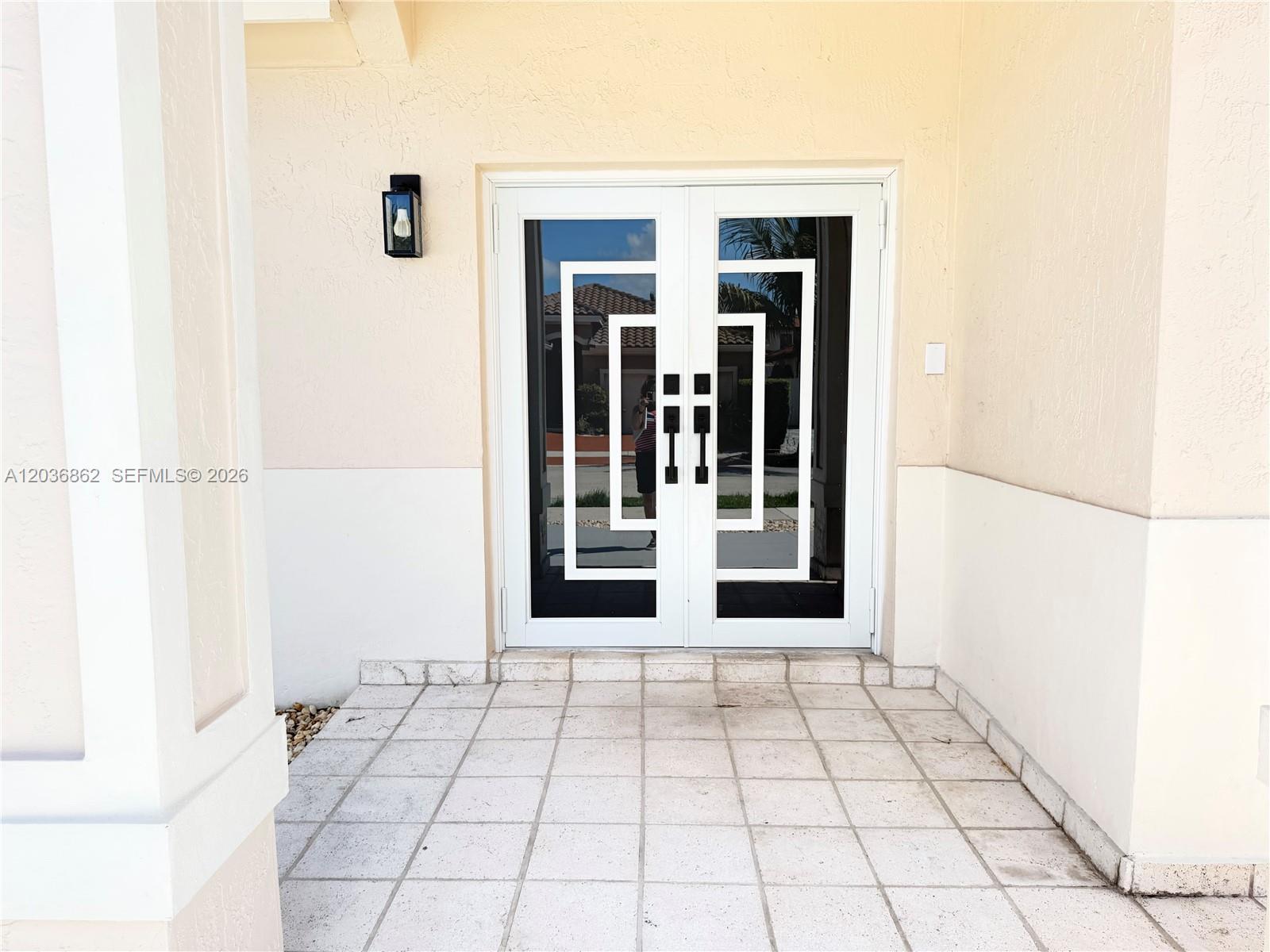 8024 NW 198th Ter, Hialeah FL 33015 photo 4