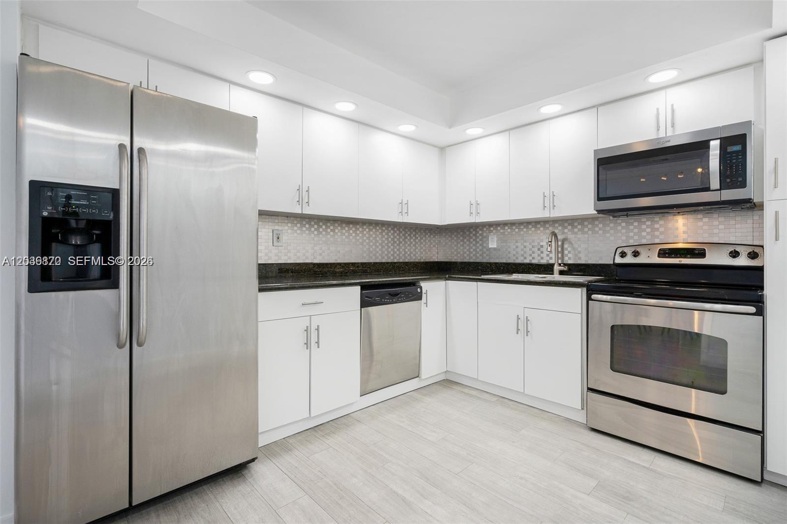2780 NE 183rd St # 2009, Aventura FL 33160 photo 3