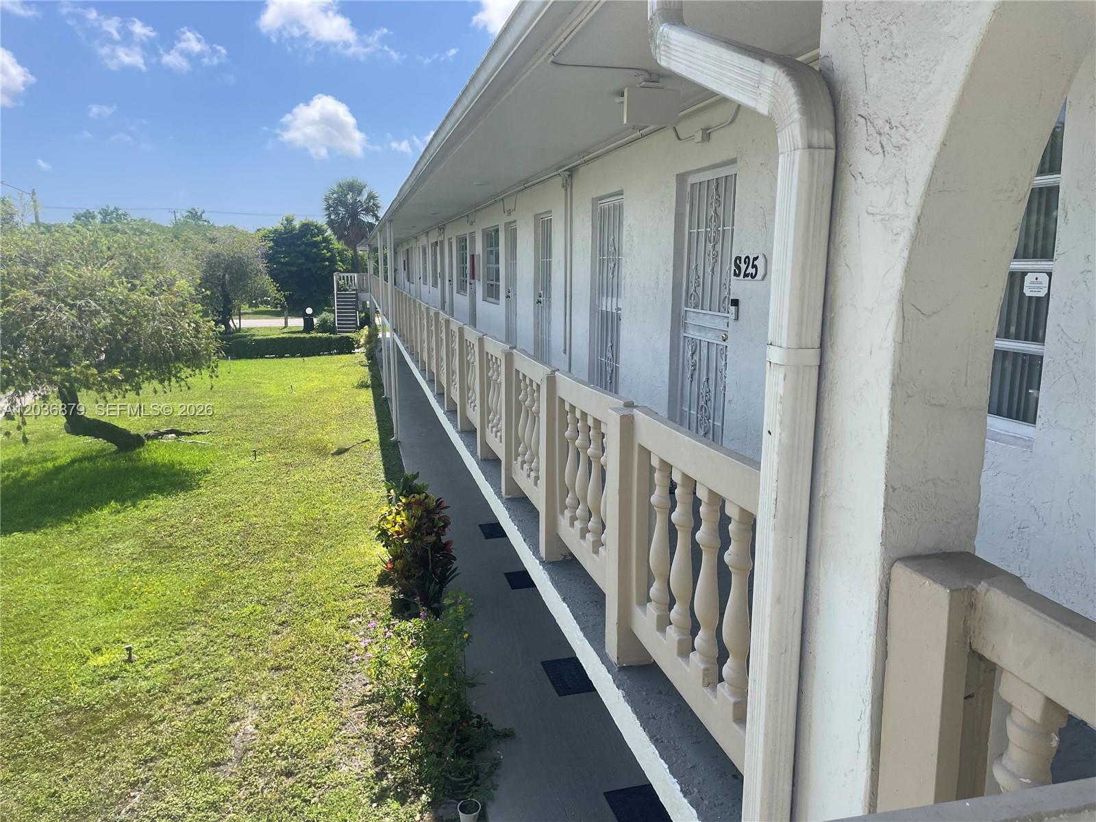 130 NE 202nd Ter # S23, Miami Gardens FL 33179 photo 3