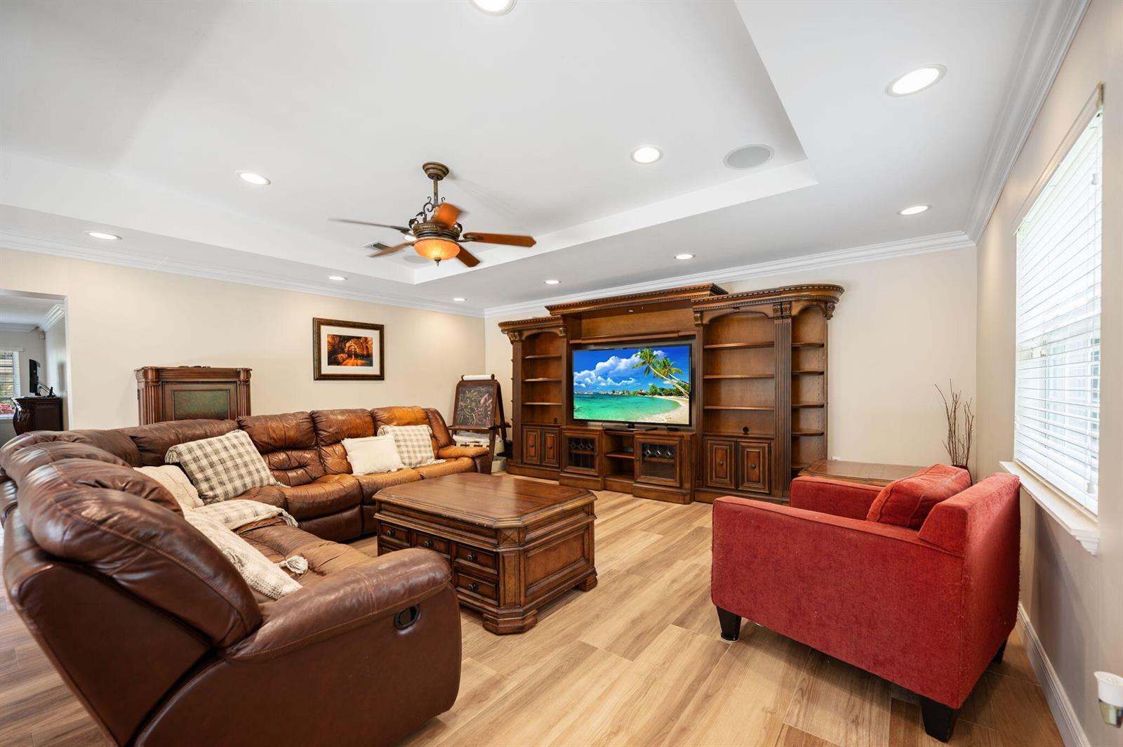 1035 SW 100th Court, Miami FL 33174 photo 4
